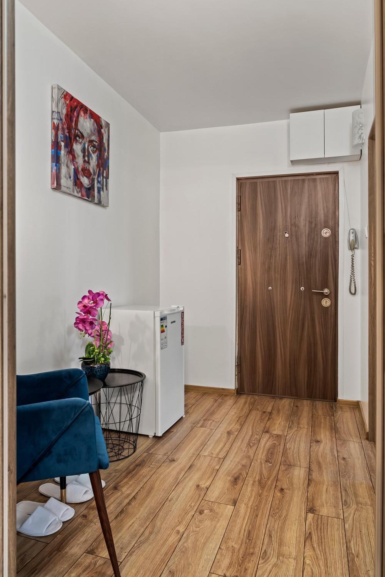Garsoniera De Lux Si Eleganta Drumul Taberei Boekarest Buitenkant foto